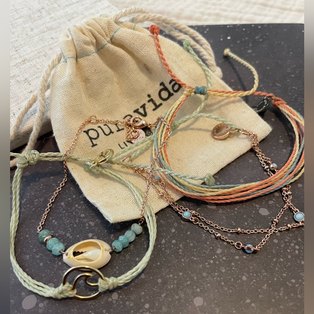 Pura Vida Beachy Bracelet Set (4 bracelets).